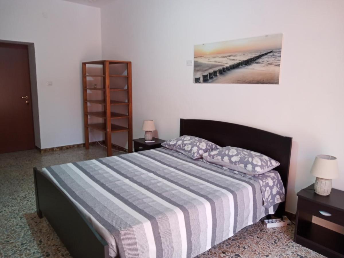 Colors House Bed & Breakfast Alghero Bagian luar foto